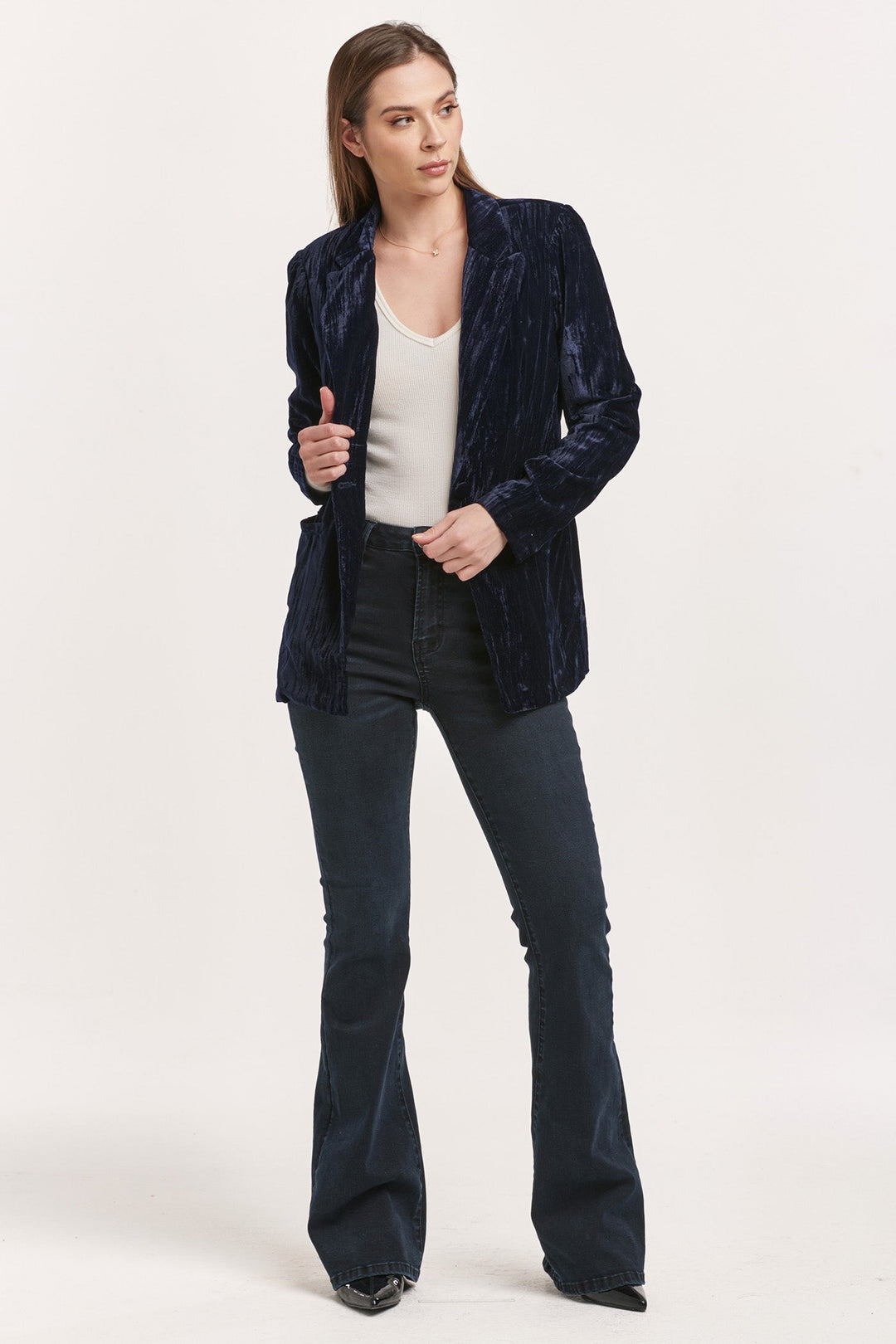 wylie-v-neck-long-sleeve-relaxed-fit-blazer-midnight-navy