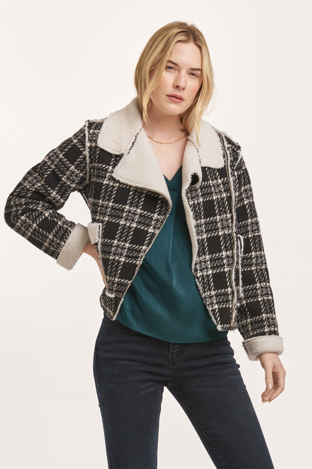 alvie-zipper-front-collared-relaxed-fit-jacket-black-white-plaid