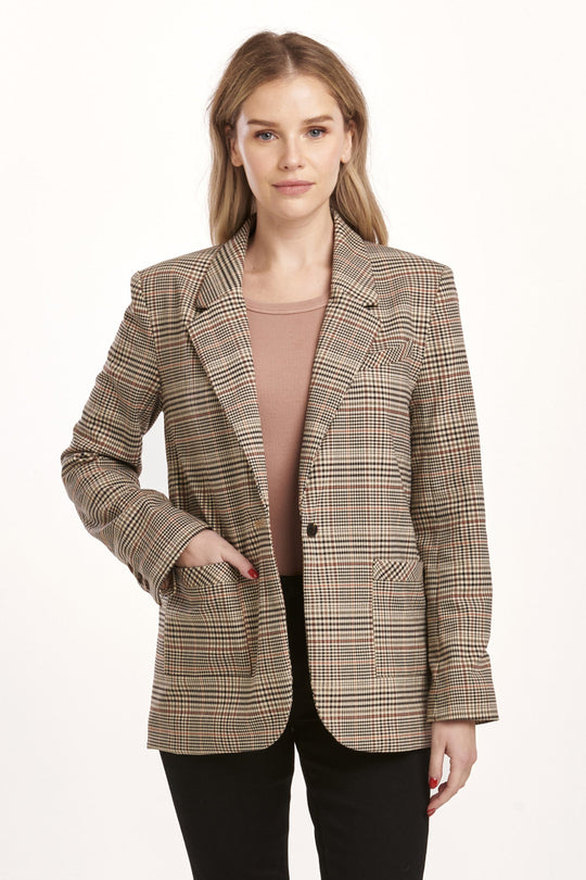 image of a female model wearing a CLYDE LONG SLEEVE NOTCHED LAPEL BLAZER JACKET UMBER DEAR JOHN DENIM 