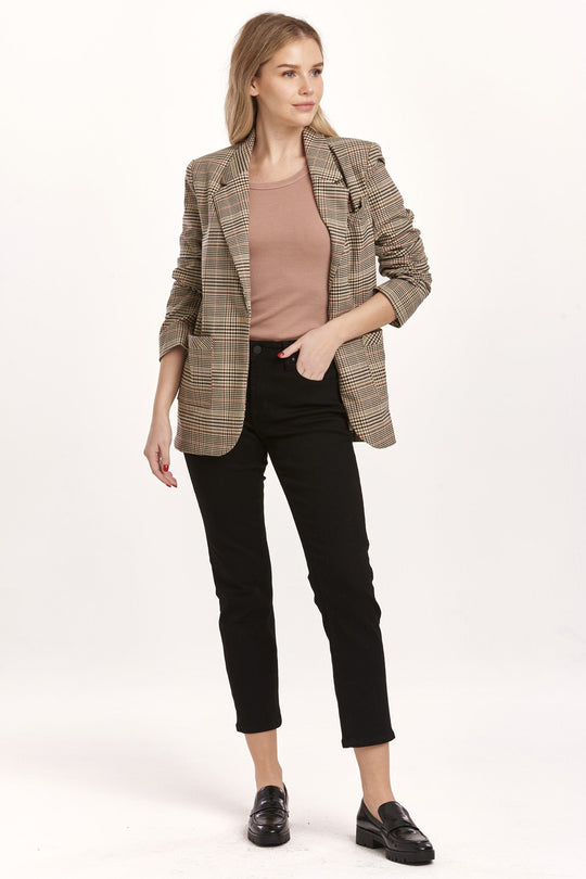 image of a female model wearing a CLYDE LONG SLEEVE NOTCHED LAPEL BLAZER JACKET UMBER DEAR JOHN DENIM 