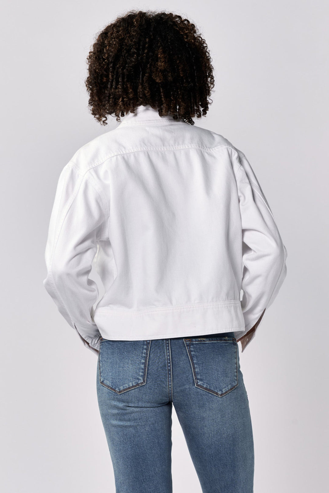 cleo-boxy-oversized-pockets-jacket-white