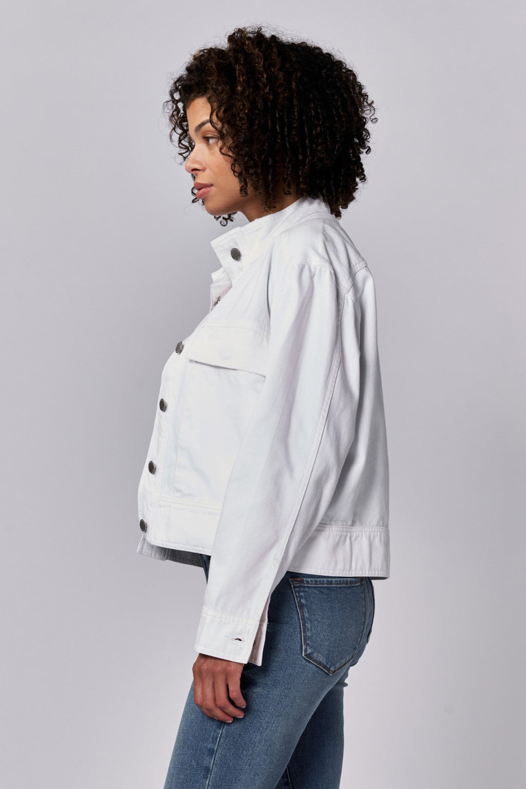 cleo-boxy-oversized-pockets-jacket-white