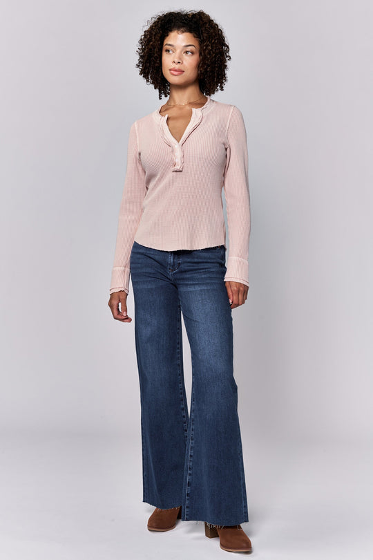 image of a female model wearing a LUNA V-NECK LONG SLEEVE FITTED TOP SEPIA ROSE DEAR JOHN DENIM 