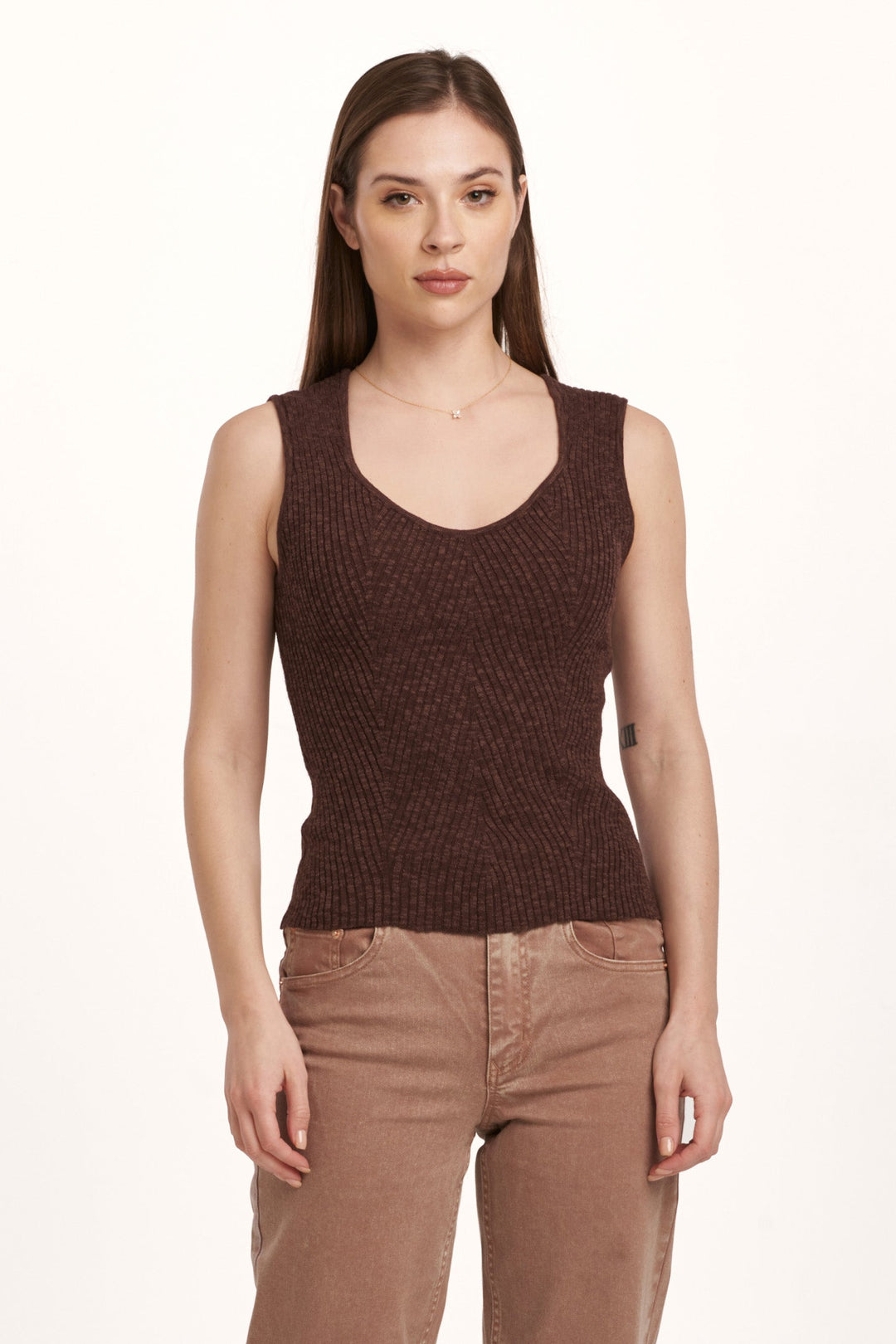 image of a female model wearing a NEOMI DECOLLETE NECK TANK GROUND COFFEE RIB DEAR JOHN DENIM 