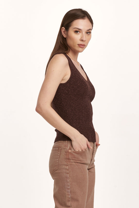 image of a female model wearing a NEOMI DECOLLETE NECK TANK GROUND COFFEE RIB DEAR JOHN DENIM 