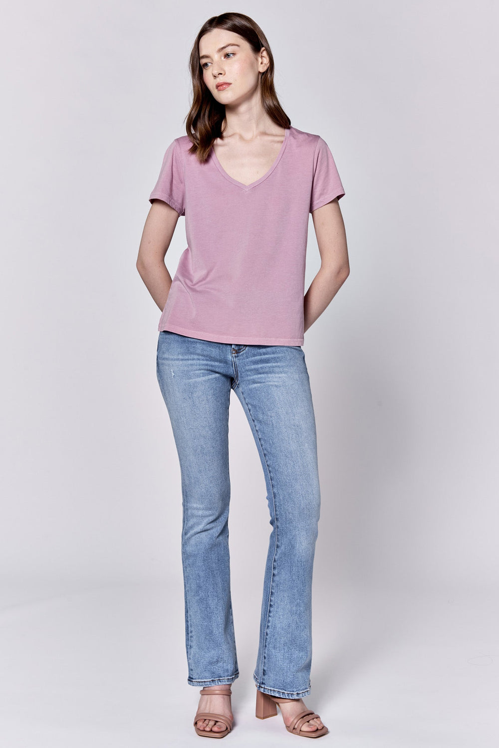 madelyn-v-neck-short-sleeve-relaxed-fit-top-orchid-smoke