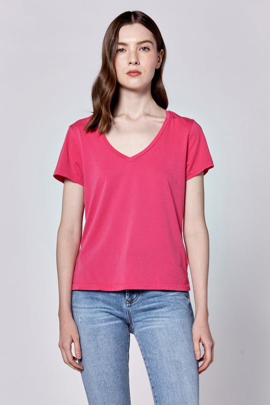 image of a female model wearing a MADELYN V-NECK SHORT SLEEVE RELAXED FIT TOP RASPBERRY DEAR JOHN DENIM 