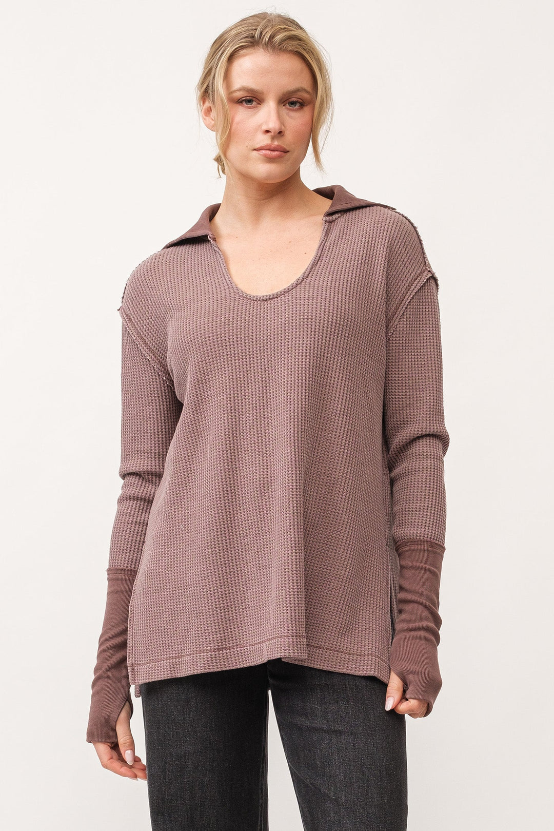 image of a female model wearing a TANYA V-NECK OVERSIZED LONG SLEEVE TOP MARRON DEAR JOHN DENIM 