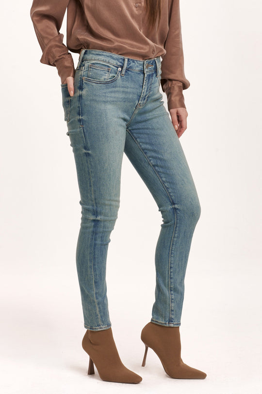 gisele-skinny-mid-rise-ankle-clean-hem-jeans-pioneer-valley