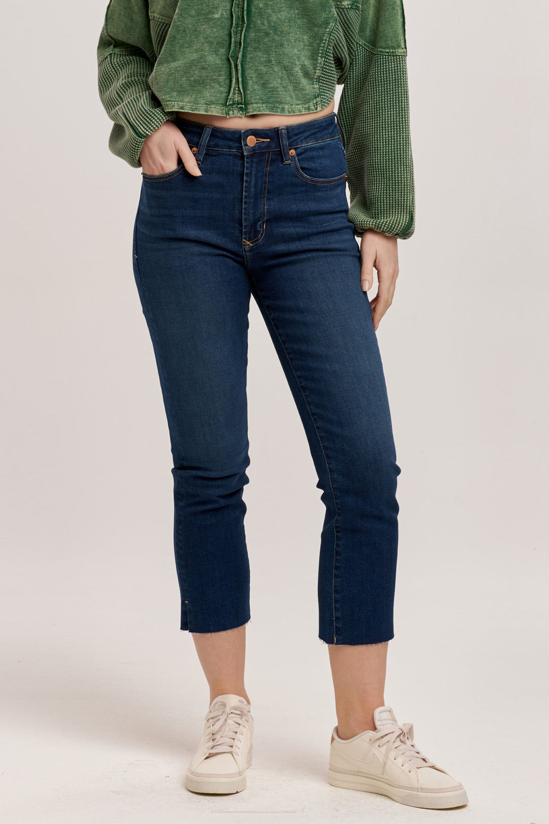 frankie-straight-fit-high-rise-cropped-raw-hem-jeans-binz