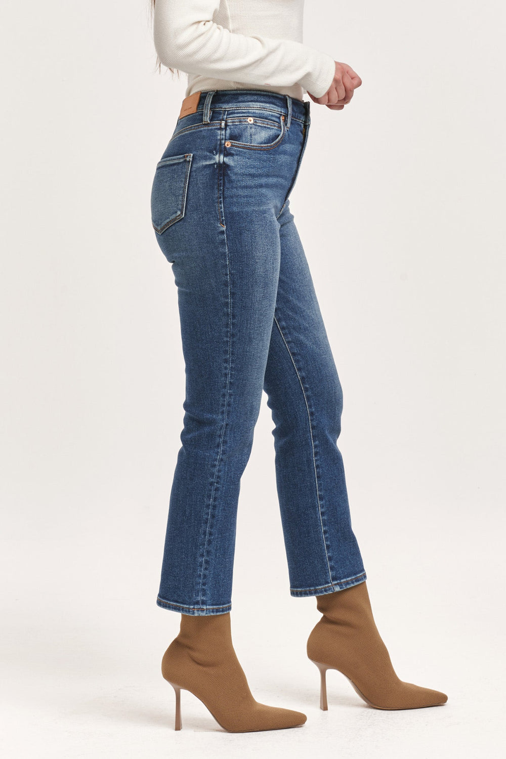 frankie-straight-fit-high-rise-cropped-jeans-midtown