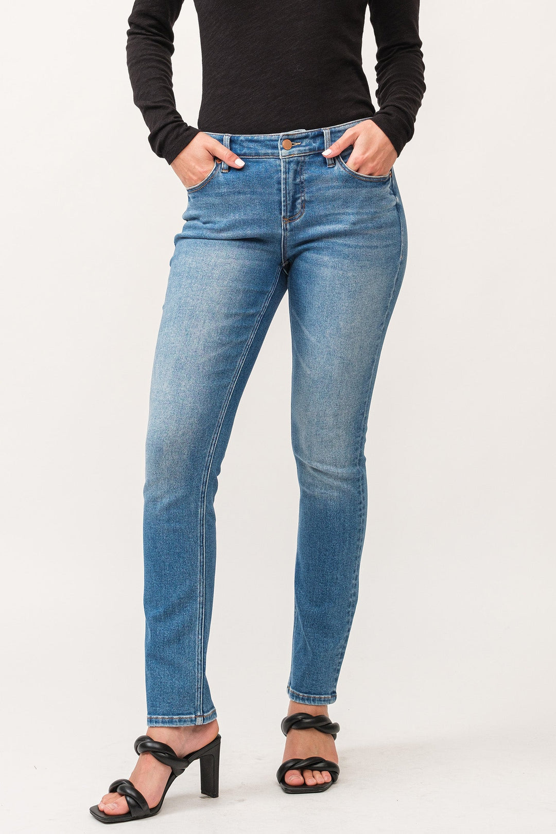 blaire-mid-rise-ankle-inseam-straight-jeans-savoy