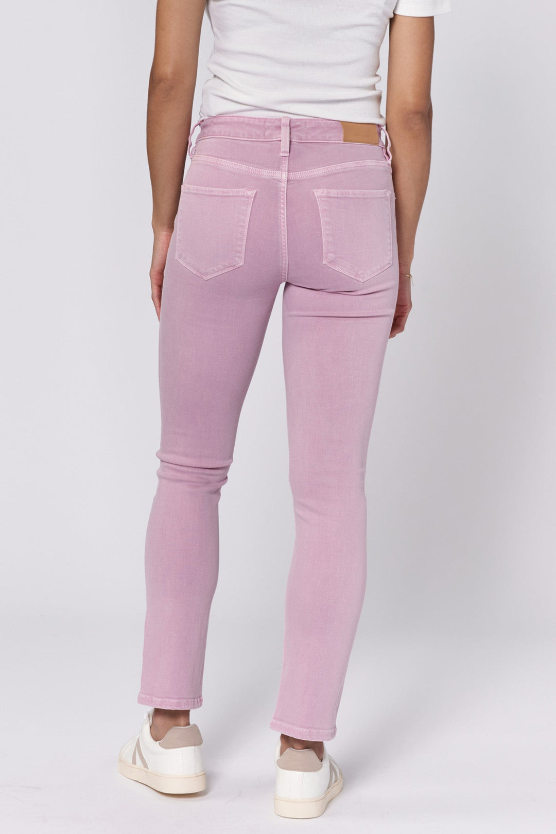 image of a female model wearing a BLAIRE MID RISE SLIM STRAIGHT LEG JEANS LILAS DEAR JOHN DENIM 