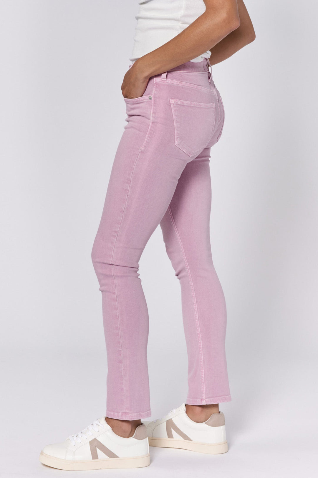 image of a female model wearing a BLAIRE MID RISE SLIM STRAIGHT LEG JEANS LILAS DEAR JOHN DENIM 