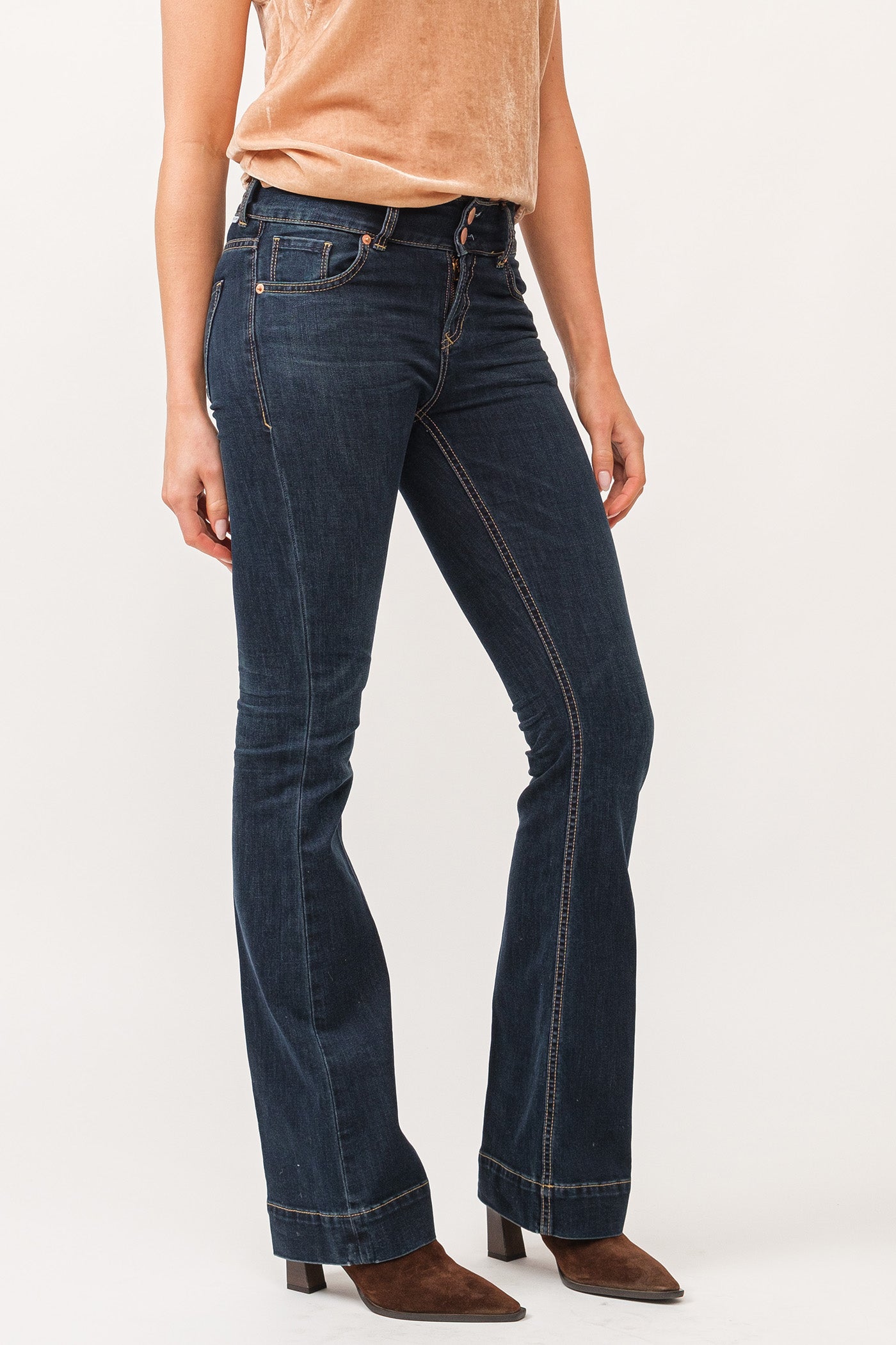 image of a female model wearing a JAXTYN MID RISE CLEAN WIDE HEM BOOTCUT JEANS EMOTION DEAR JOHN DENIM 