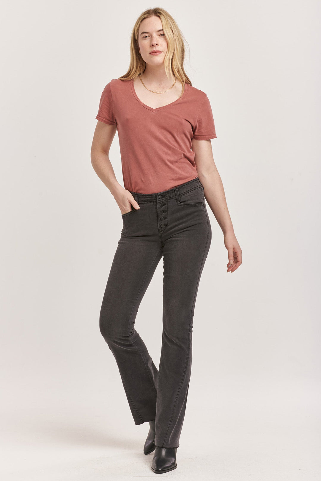 jaxtyn-bootcut-fit-mid-rise-jeans-caviar