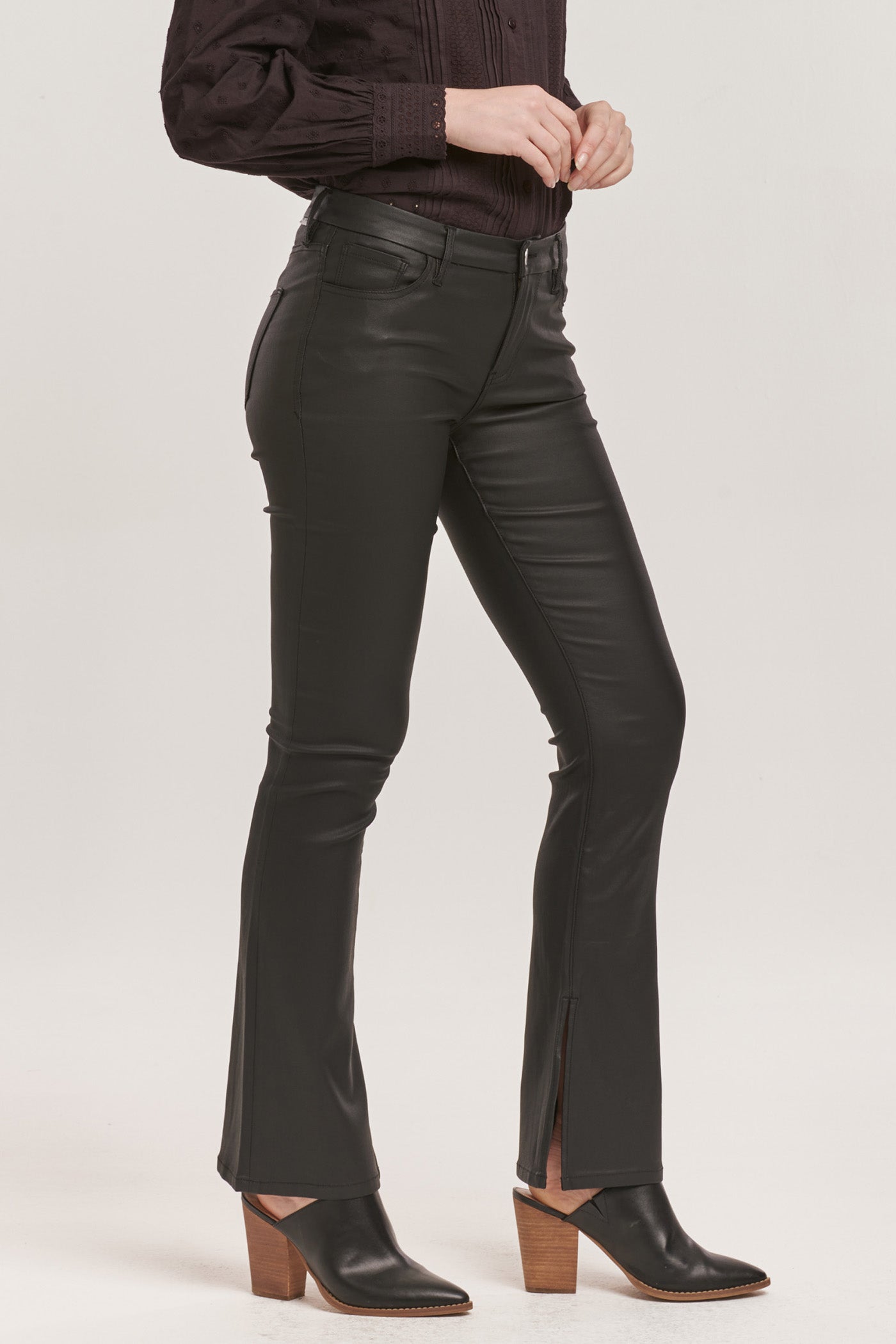 jaxtyn-bootcut-fit-mid-rise-jeans-black