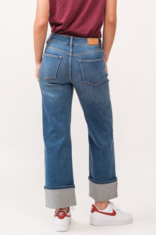 image of a female model wearing a HOLLY HIGH RISE CUFFED HEM STRAIGHT JEANS PROVANCE DEAR JOHN DENIM 