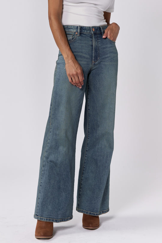 image of a female model wearing a FIONA HIGH RISE FULL INSEAM CLEAN HEM JEANS ASH MIST DEAR JOHN DENIM 