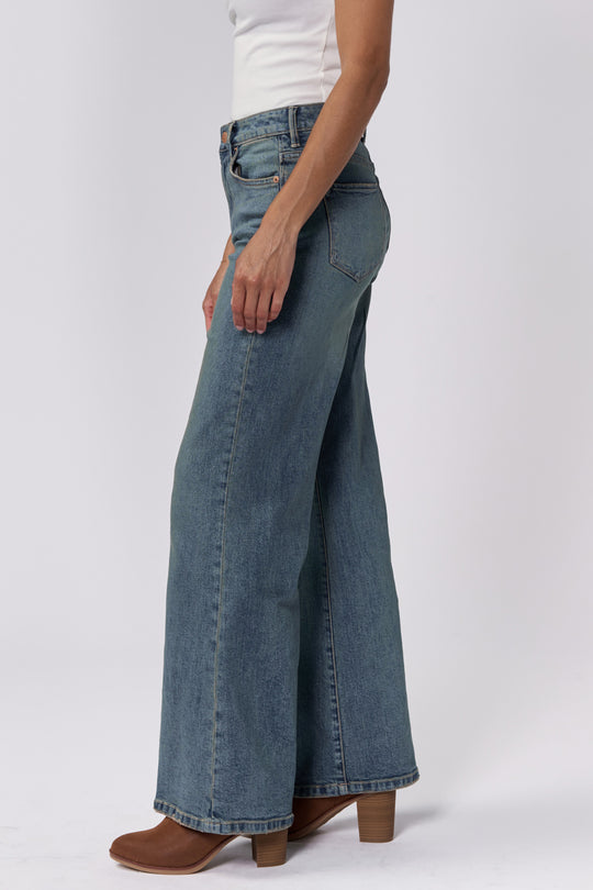 image of a female model wearing a FIONA HIGH RISE FULL INSEAM CLEAN HEM JEANS ASH MIST DEAR JOHN DENIM 