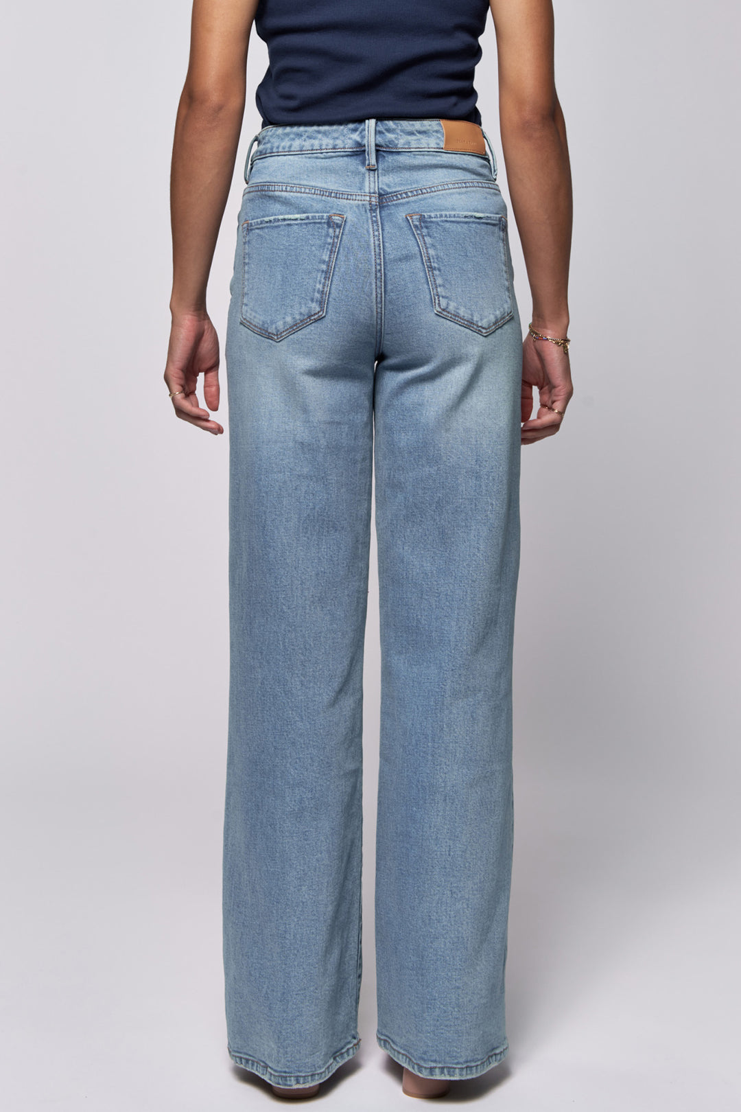 image of a female model wearing a FIONA MID RISE FULL INSEAM CLEAN HEM JEANS VINTAGE FLOW DEAR JOHN DENIM 