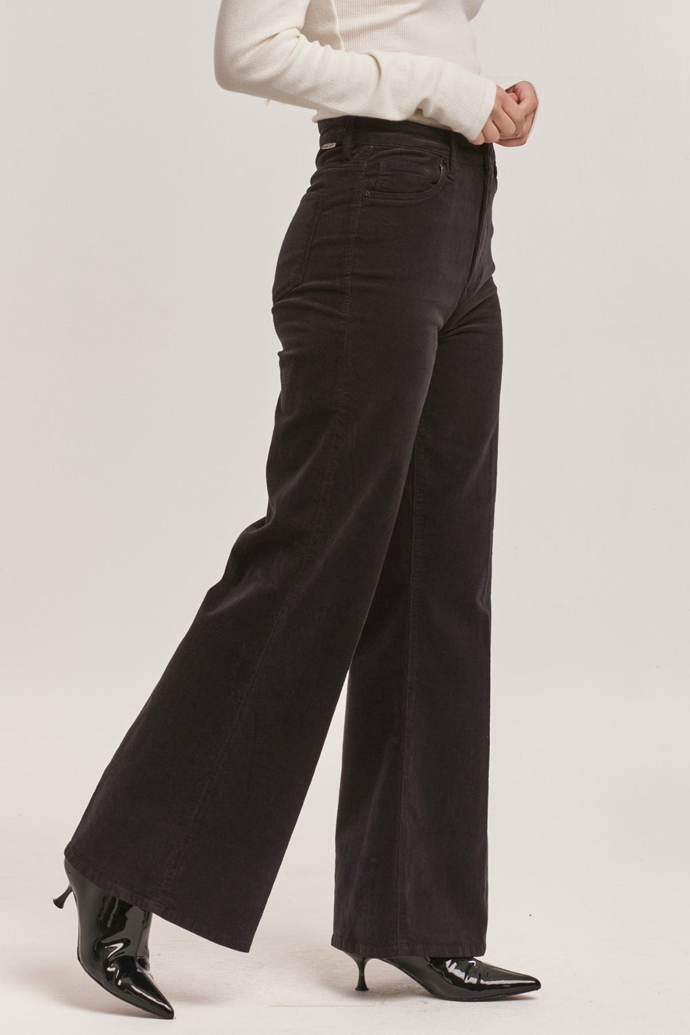 fiona-high-rise-wide-leg-jeans-black-corduroy