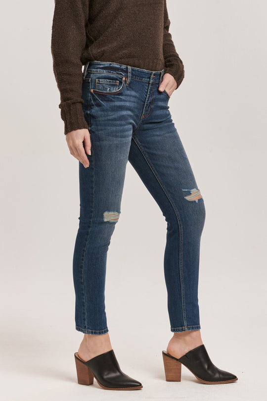 aiden-straight-fit-mid-rise-girlfriend-jeans-cooper