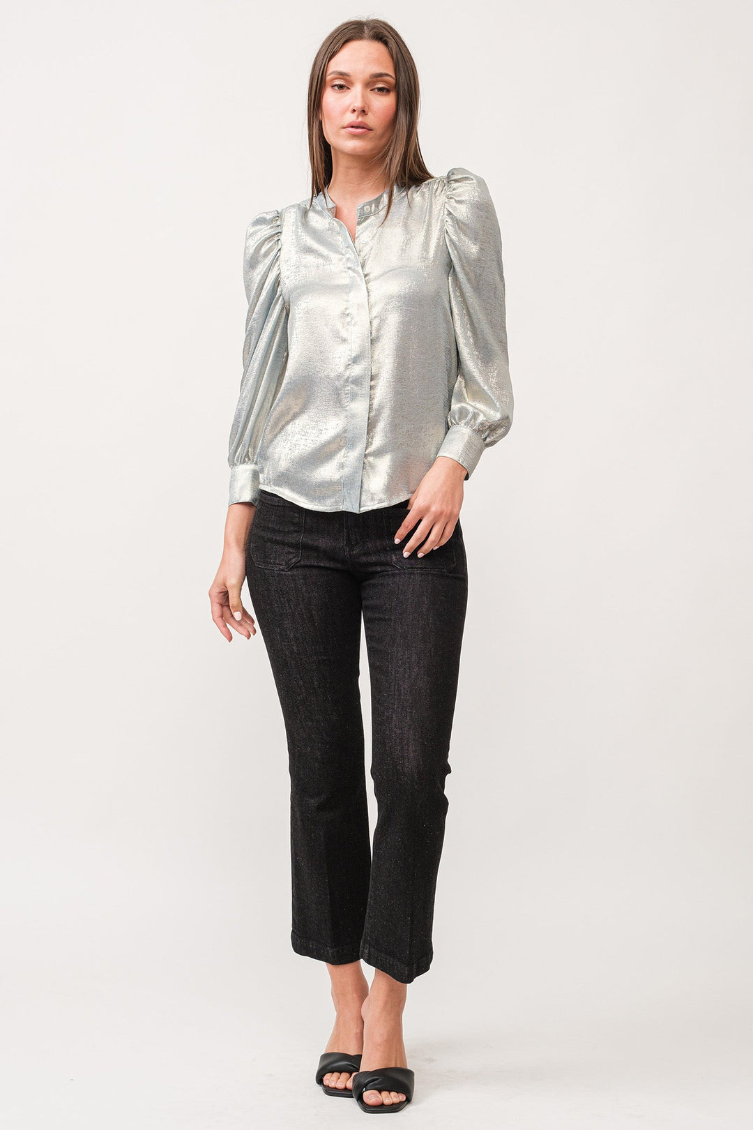 image of a female model wearing a ROWAN HIDDEN PLACKET 3/4 SLEEVE CLASSIC FIT SHIRT BLUE SHADOW METALLIC DEAR JOHN DENIM 