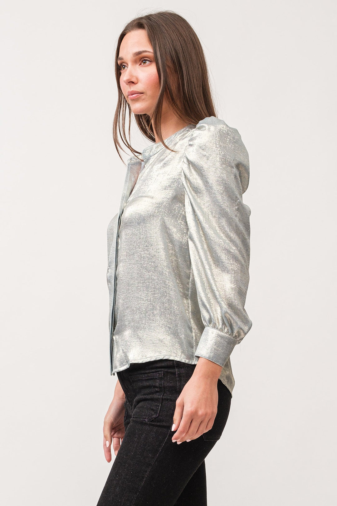 image of a female model wearing a ROWAN HIDDEN PLACKET 3/4 SLEEVE CLASSIC FIT SHIRT BLUE SHADOW METALLIC DEAR JOHN DENIM 