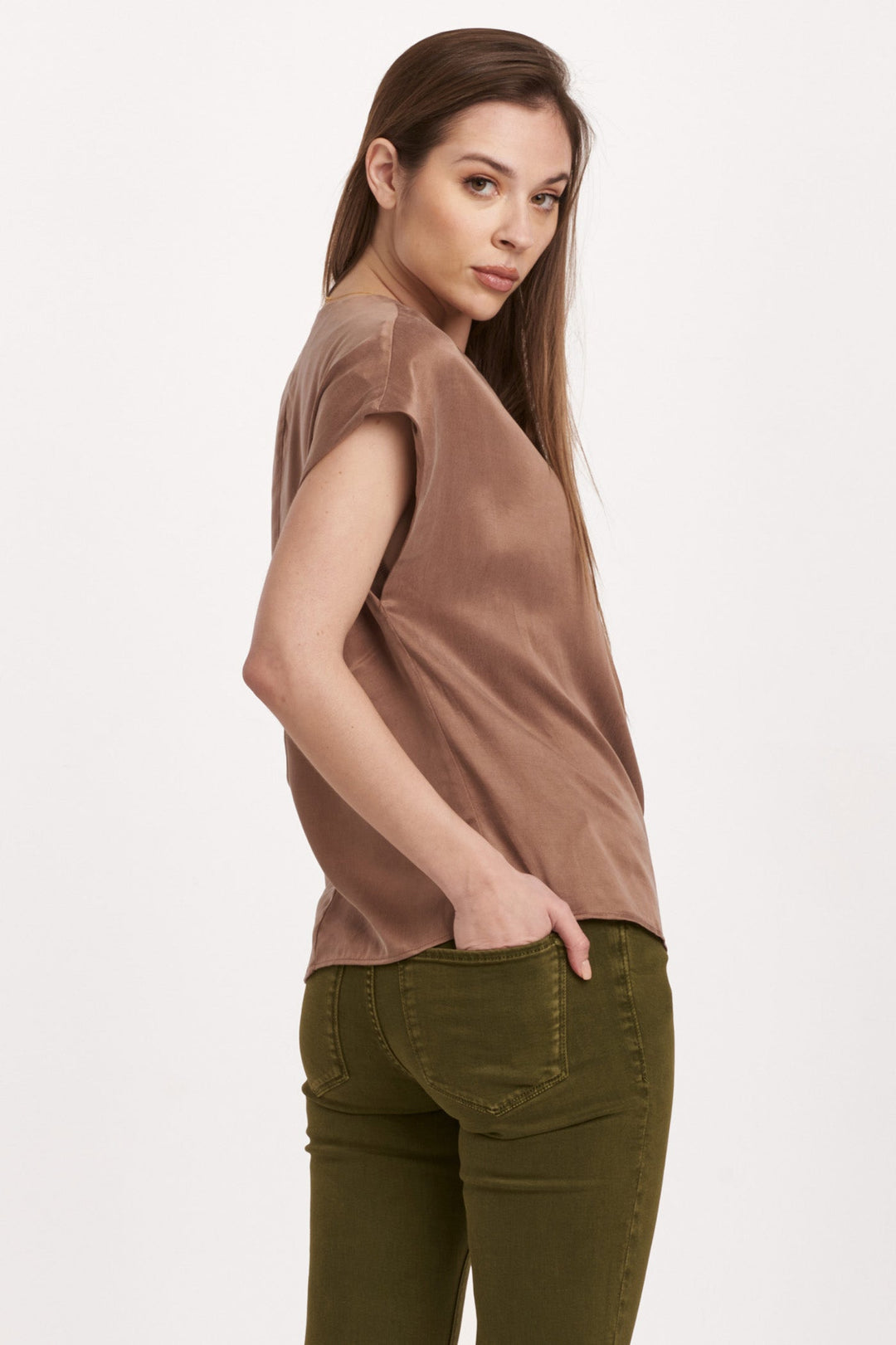 kristen-v-neck-short-sleeve-relaxed-fit-top-toasted-toffee-nut