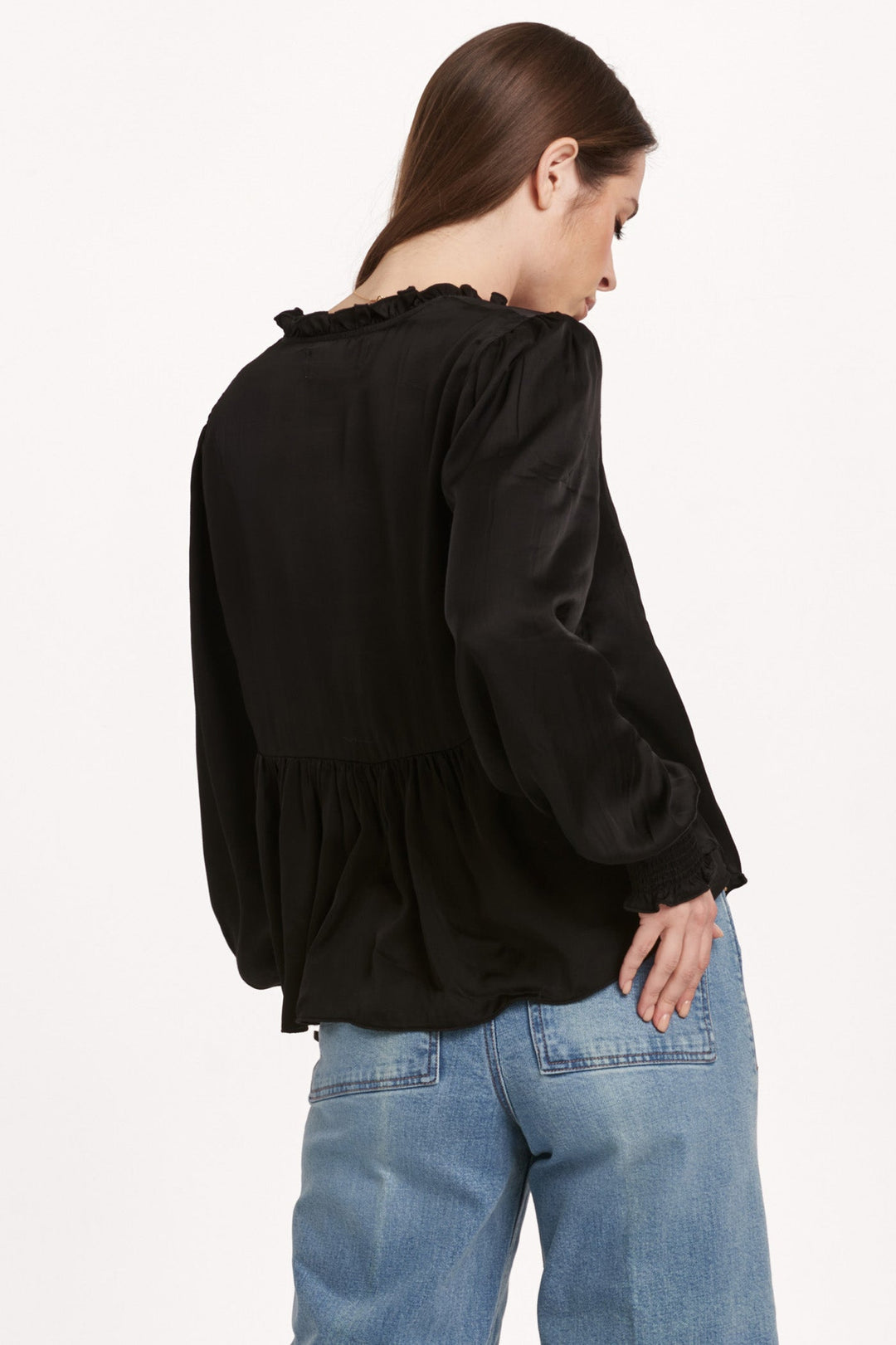 jewel-v-neck-long-sleeve-relaxed-fit-top-black