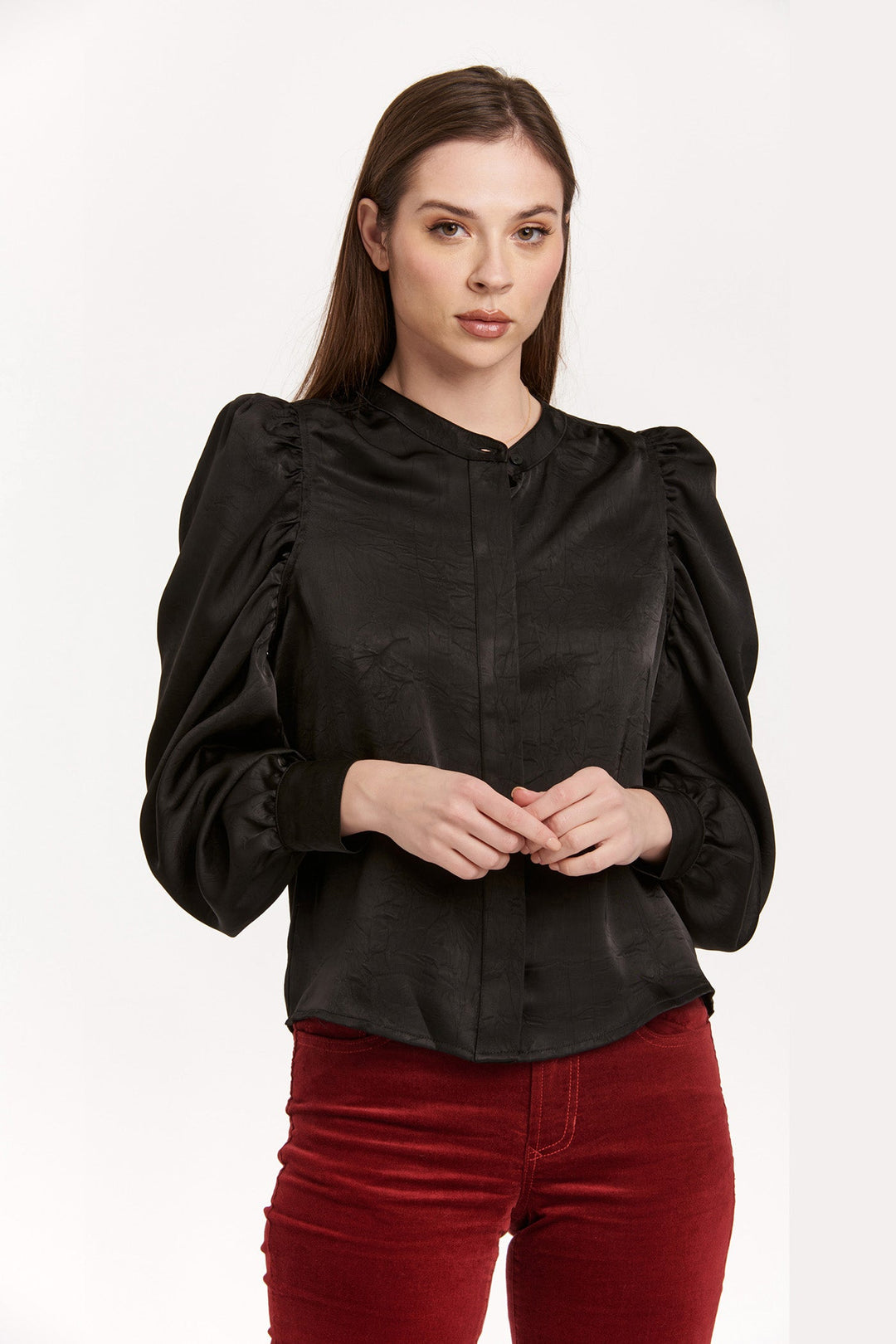 lilliana-crew-neck-sleeveless-fitted-blouse-black