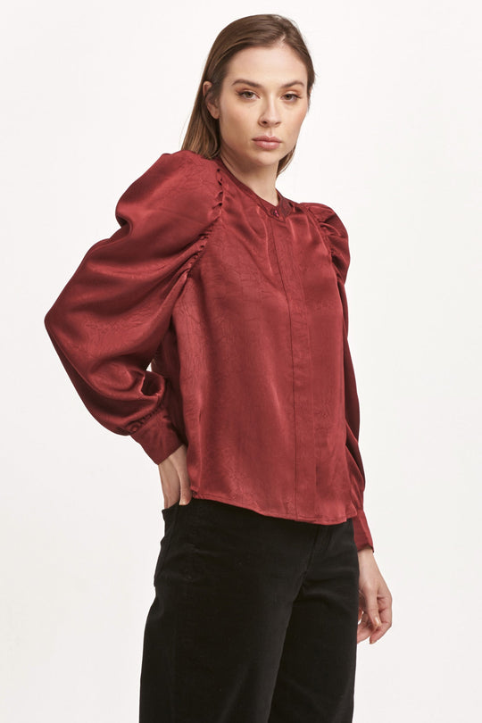 lilliana-crew-neck-sleeveless-blouse-plum-berry