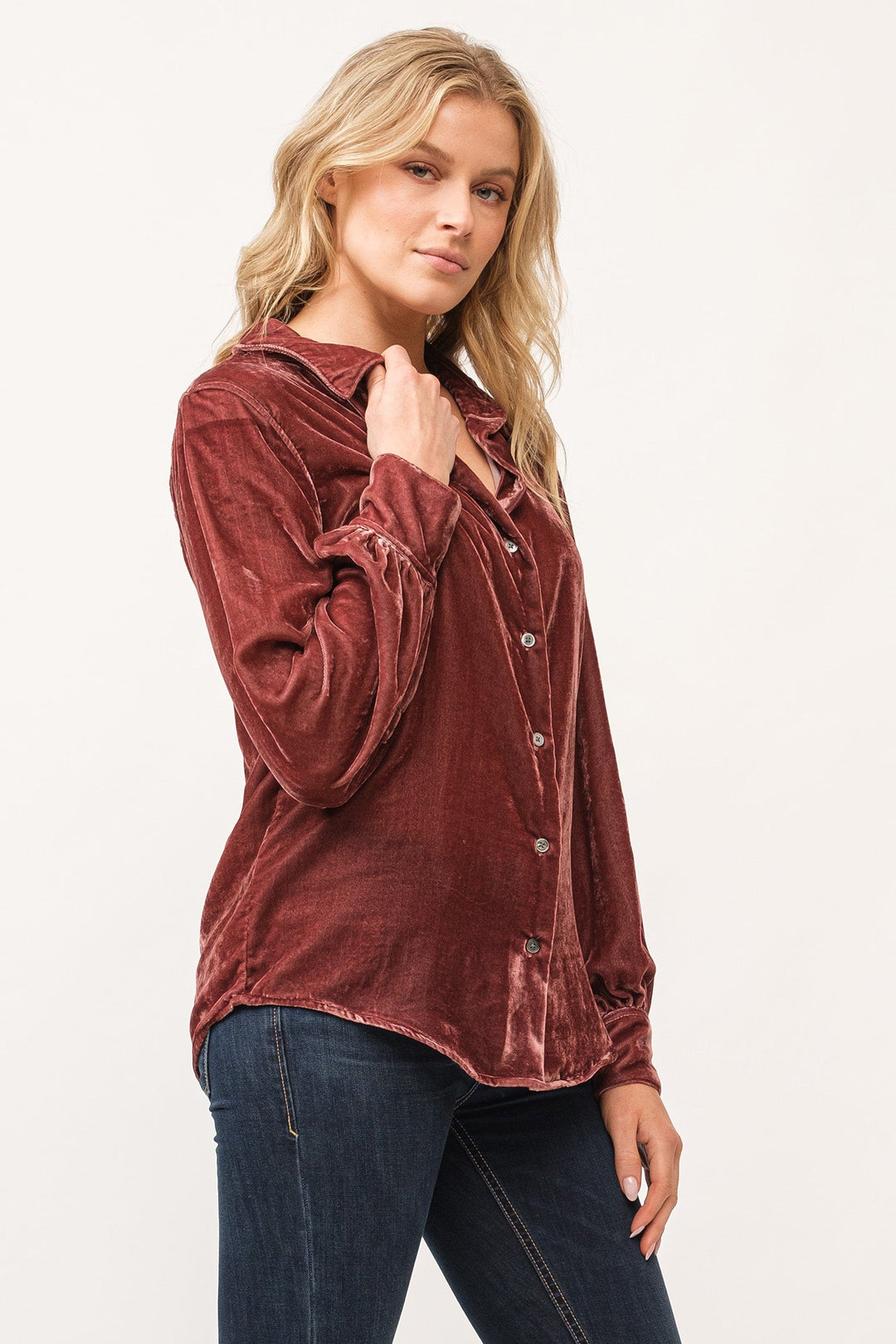 image of a female model wearing a MIRABELLE COLLARED BUTTON DOWN LONG SLEEVE SHIRT MARRON DEAR JOHN DENIM 