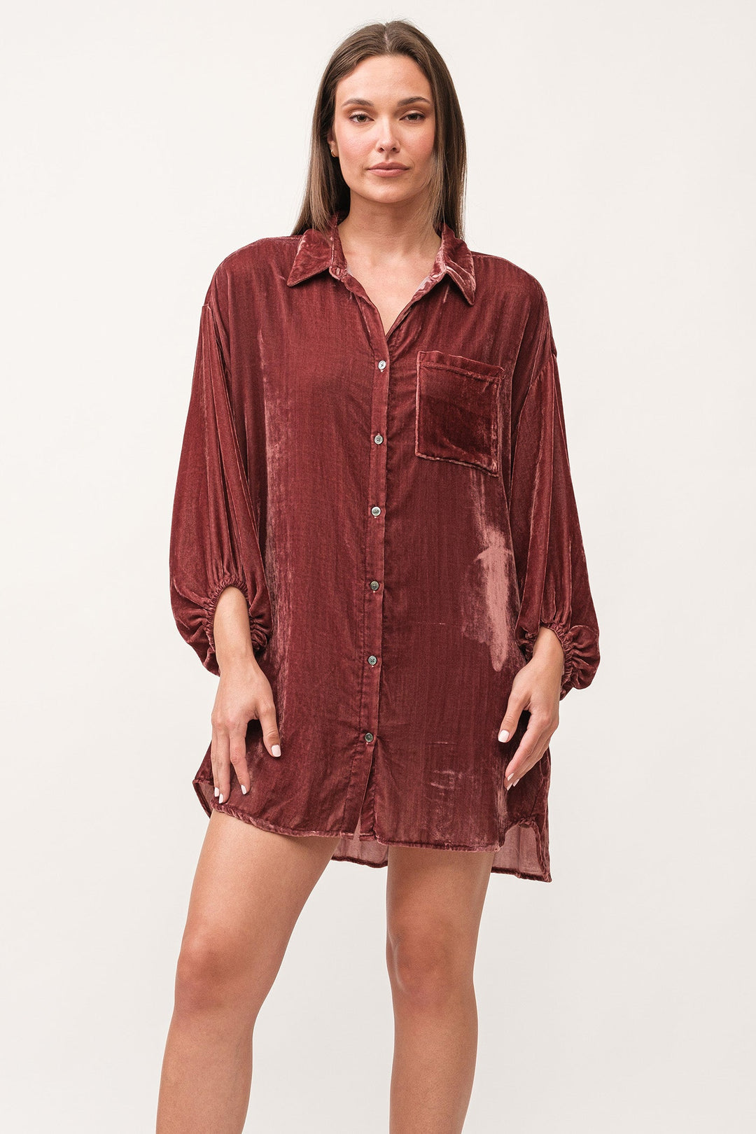 image of a female model wearing a LEIGH COLLARED BUTTON DOWN 3/4 SLEEVE DRESS MARRON DEAR JOHN DENIM 