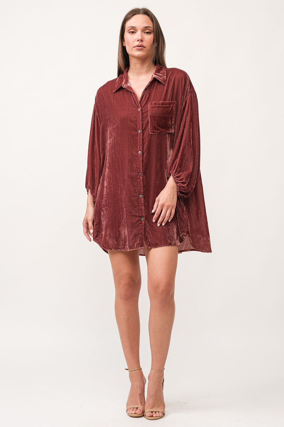 image of a female model wearing a LEIGH COLLARED BUTTON DOWN 3/4 SLEEVE DRESS MARRON DEAR JOHN DENIM 