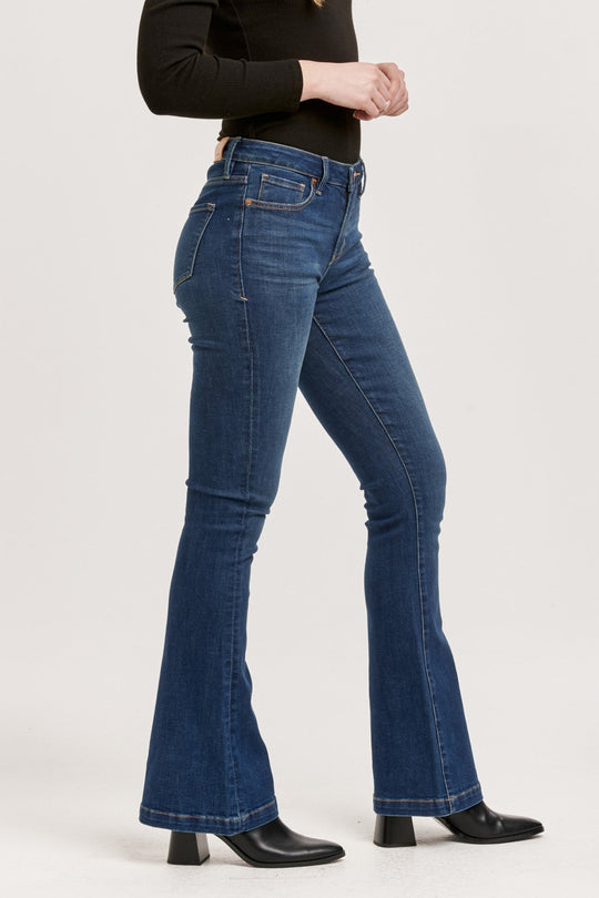 rosa-flare-mid-rise-full-jeans-binz