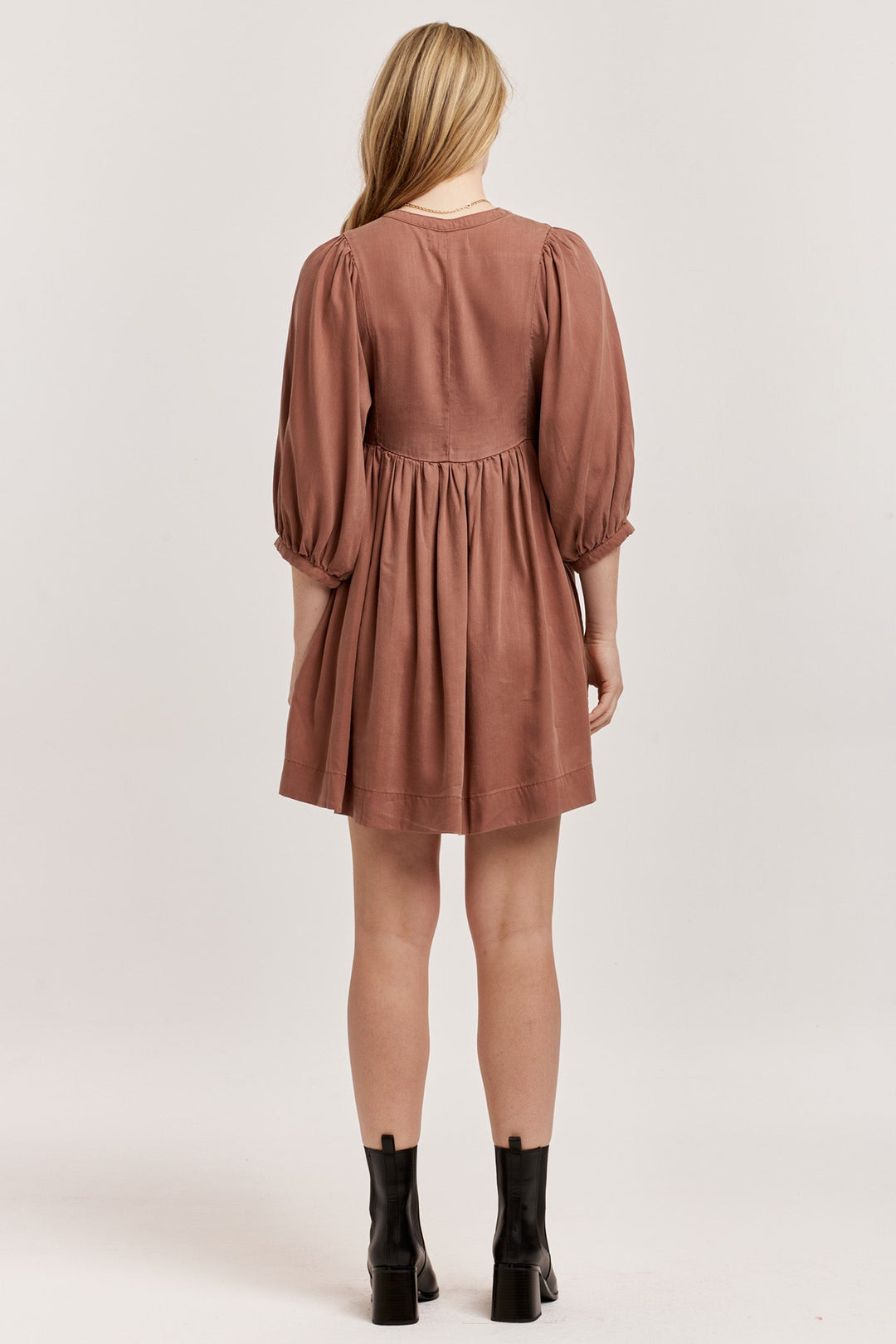 alexis-long-sleeve-relaxed-fit-dress-nutshell