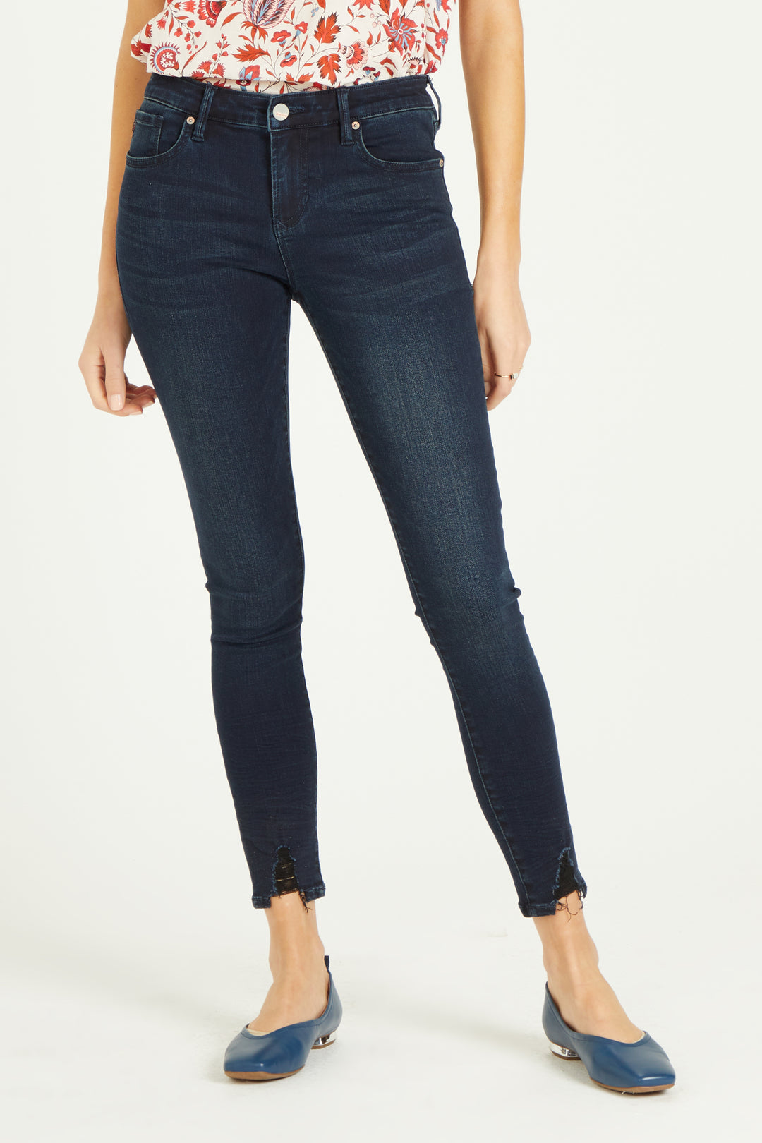 image of a female model wearing a 9 1/2" HIGH RISE GISELE SKINNY BELAIR JEANS