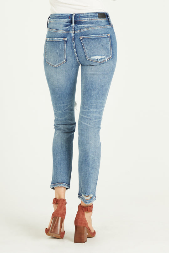 image of a female model wearing a 9 1/2  HIGH RISE AIDEN GIRLFRIEND IN ALBURY JEANS