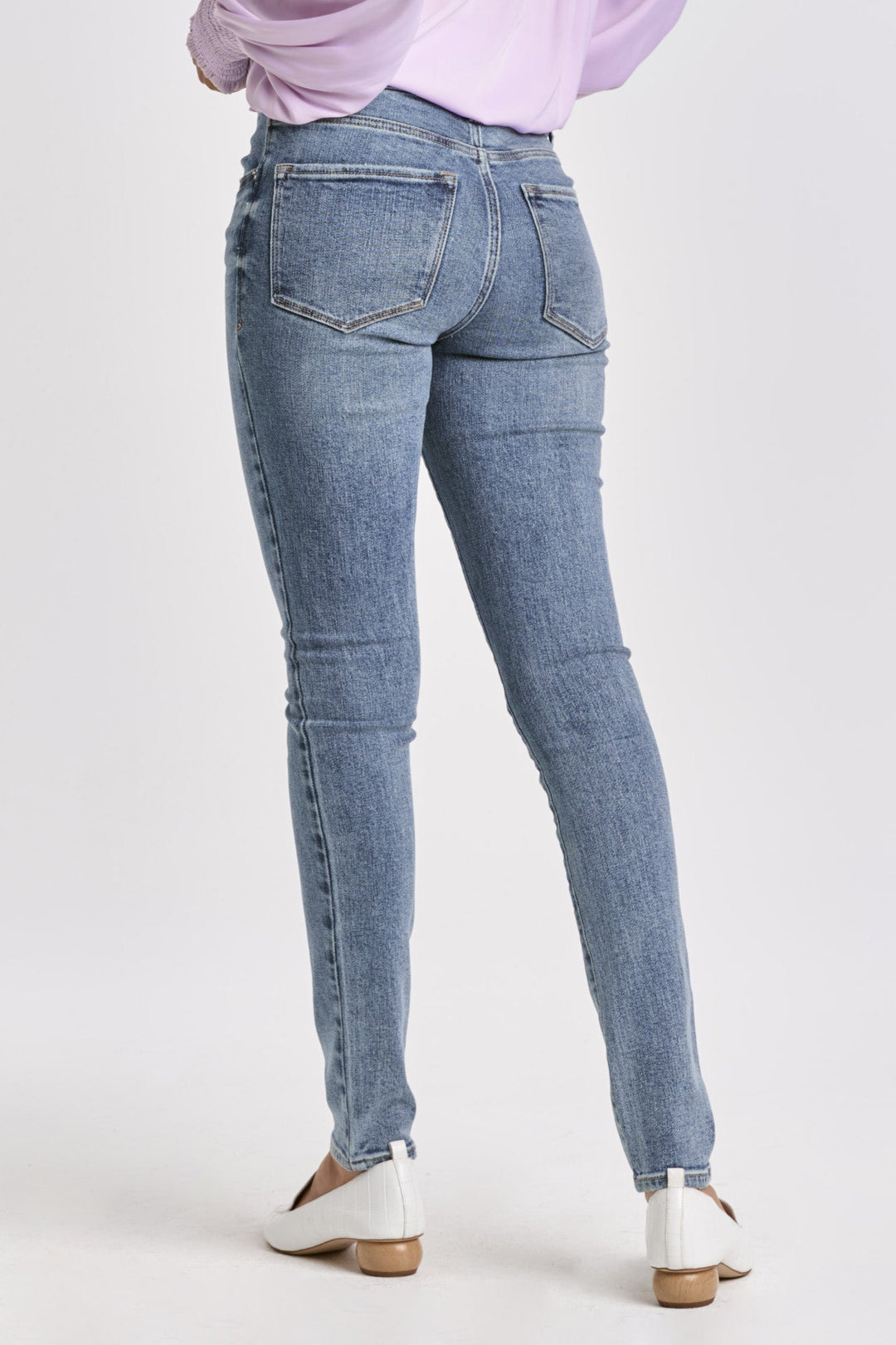 joyrich-mid-rise-cuffed-skinny-jeans-aralina