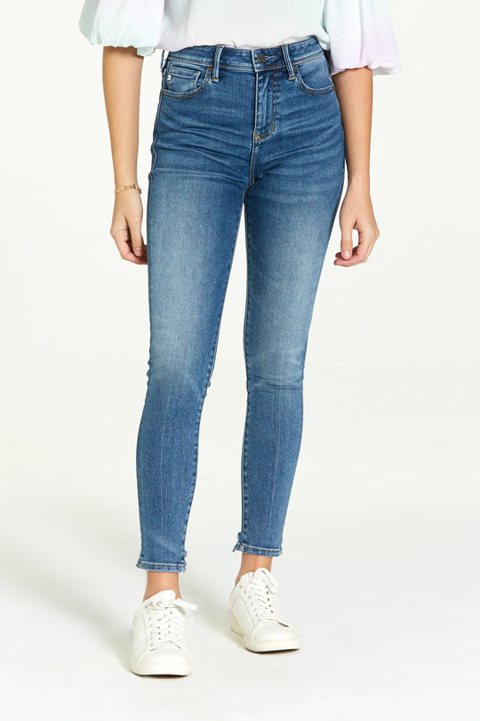 image of a female model wearing a 10 1/2" SUPER HIGH RISE OLIVIA  JAKARTA DEAR JOHN DENIM 