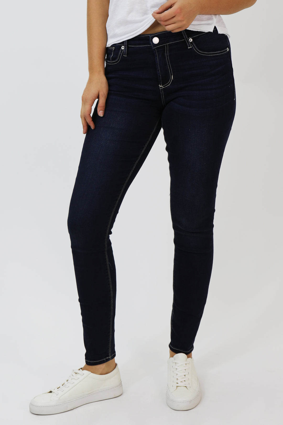 image of a female model wearing a gisele high rise skinny jeans cameron JEANS