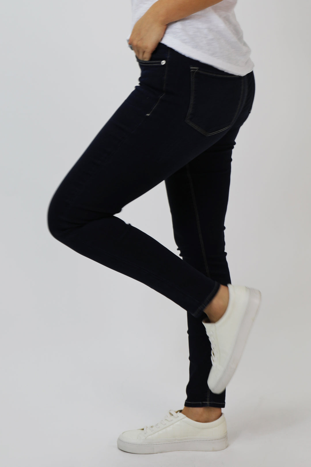 image of a female model wearing a gisele high rise skinny jeans cameron JEANS