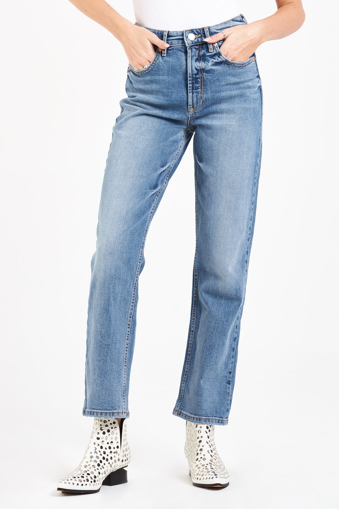 Juniors' SO® High-Rise Ankle Straight Jeans