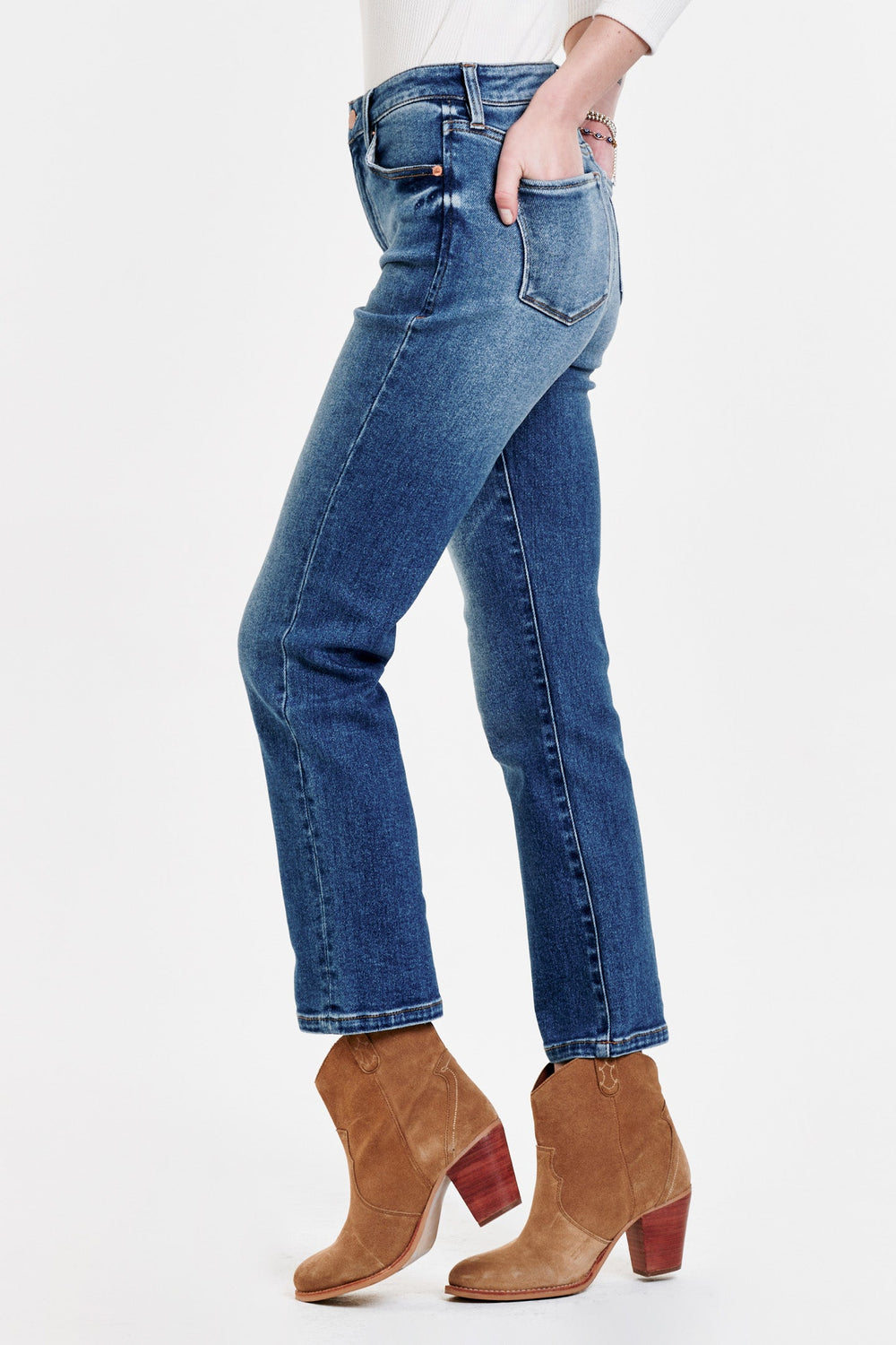 image of a female model wearing a FRANKIE SUPER HIGH RISE CROPPED STRAIGHT JEANS SAVOY JEANS