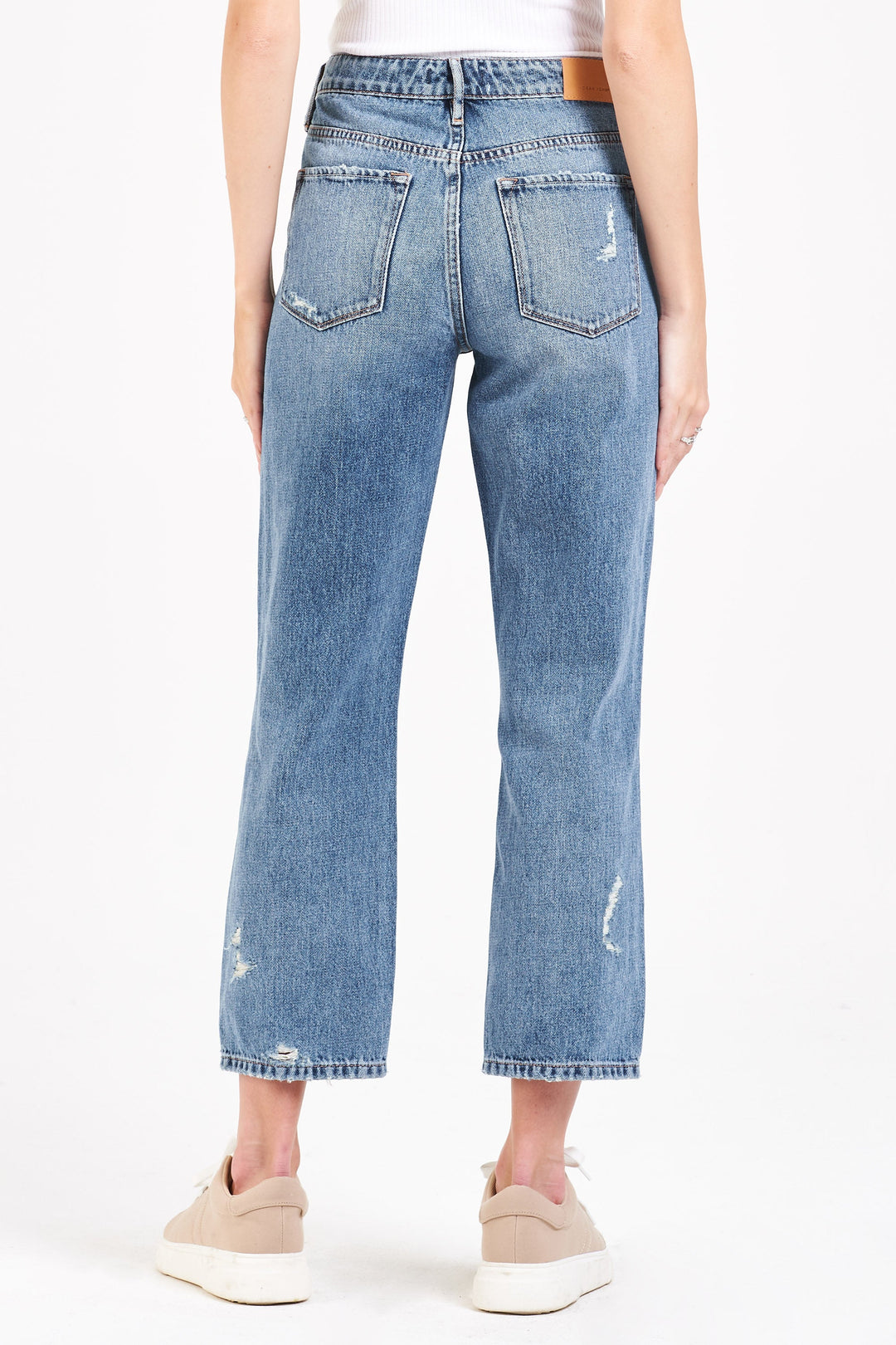 image of a female model wearing a JODI SUPER HIGH RISE CROPPED STRAIGHT LEG JEANS ELM GROVE JEANS