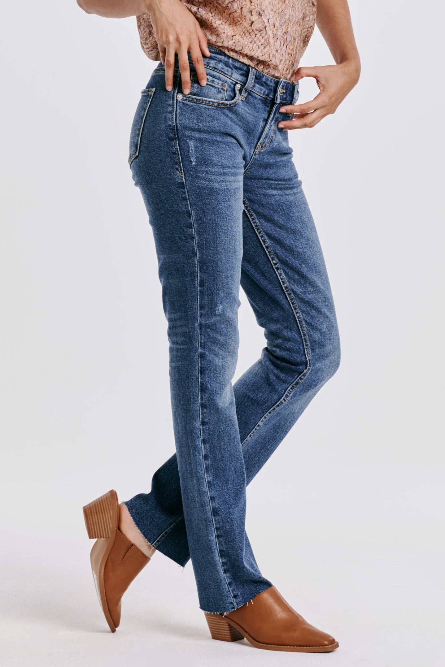 playback-mid-rise-slim-straight-jeans-everett