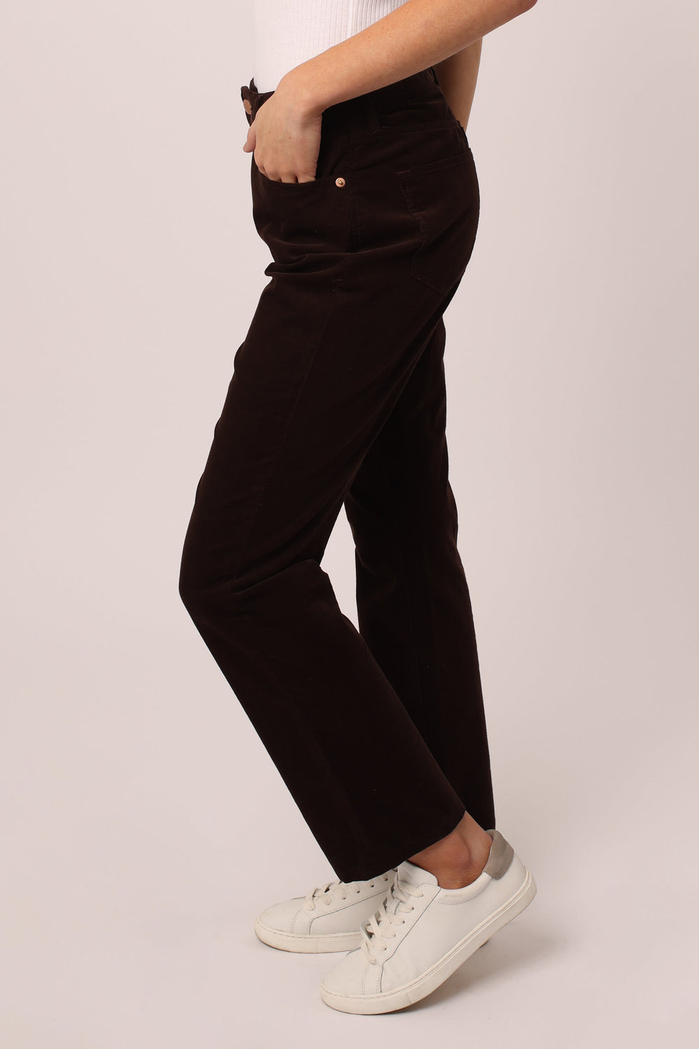 image of a female model wearing a BLAIRE HIGH RISE ANKLE SLIM STRAIGHT PANTS DARK OAK DEAR JOHN DENIM 