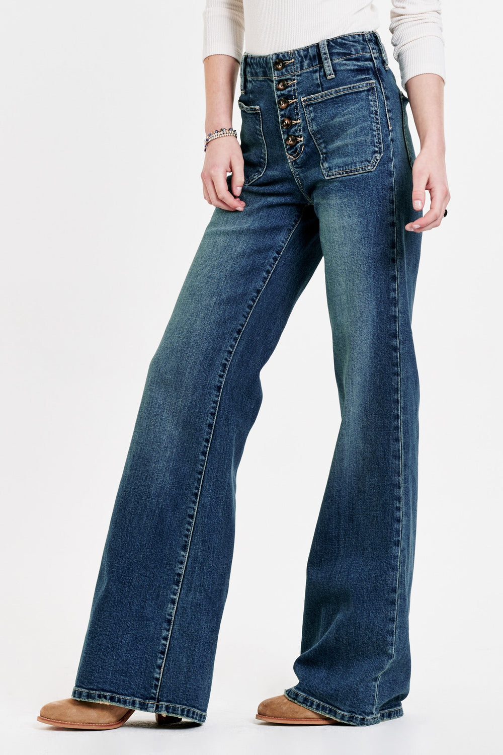image of a female model wearing a JAMES SUPER HIGH RISE WIDE LEG JEANS CATALINA JEANS